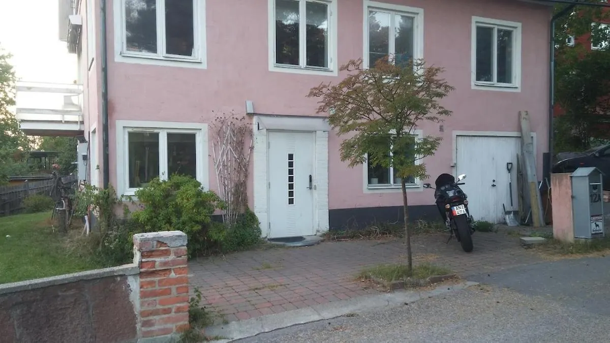 Pink House Room#2 Stockholm Bed & Breakfast